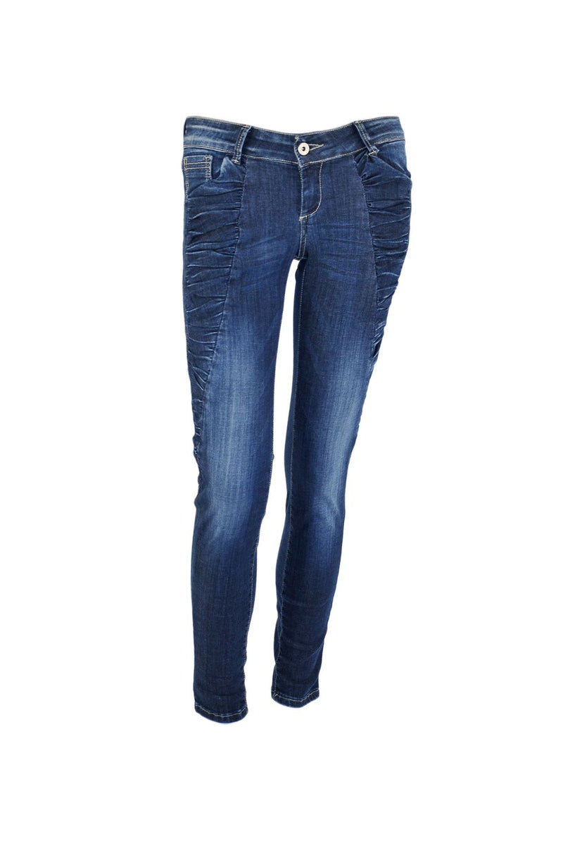 Jeans ajustado detalle plisado