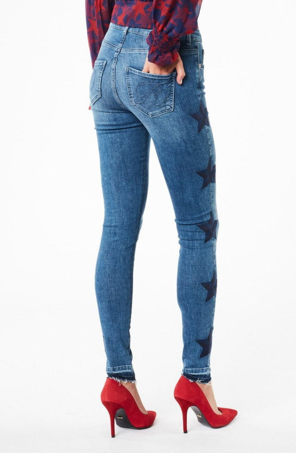 Jeans estrellas bordadas pernera